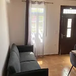 Lina's House בית נופש *