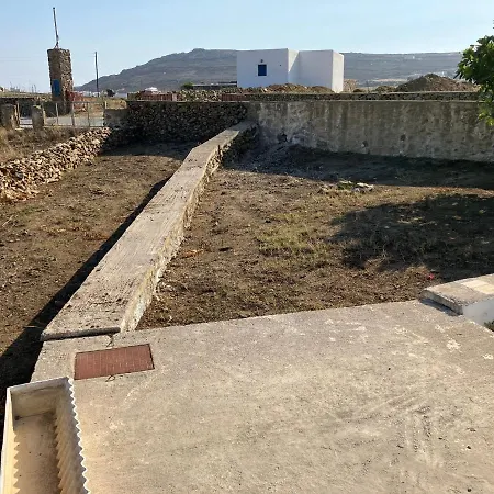 בית נופש Lina's House *